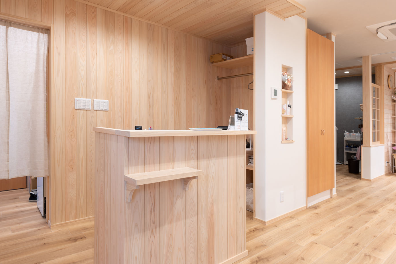 沢野建設工房 森の香りで和らぐ美容室の建築実例画像3