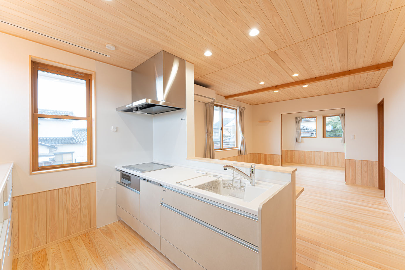 沢野建設工房 森の香りで和らぐ美容室の建築実例画像5