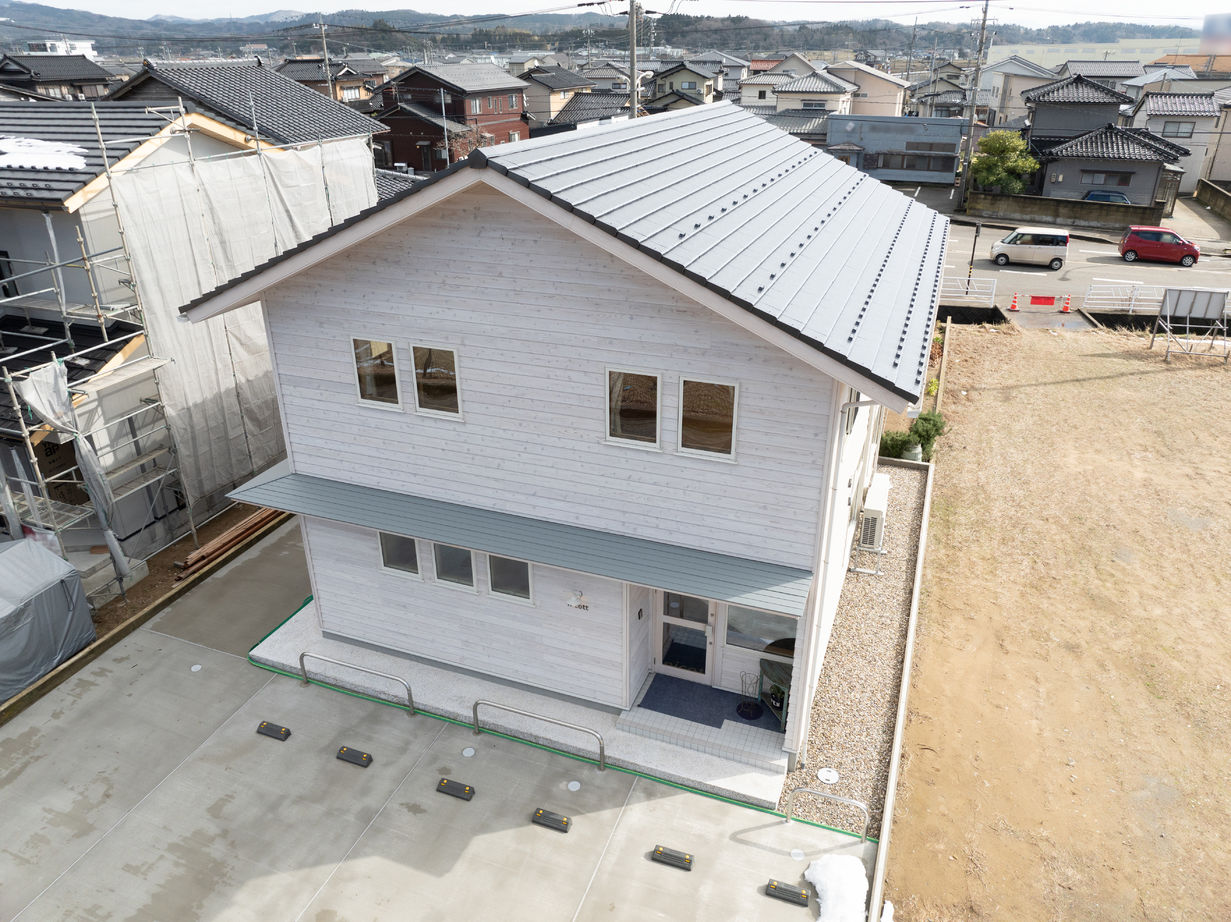沢野建設工房 森の香りで和らぐ美容室の建築実例画像9