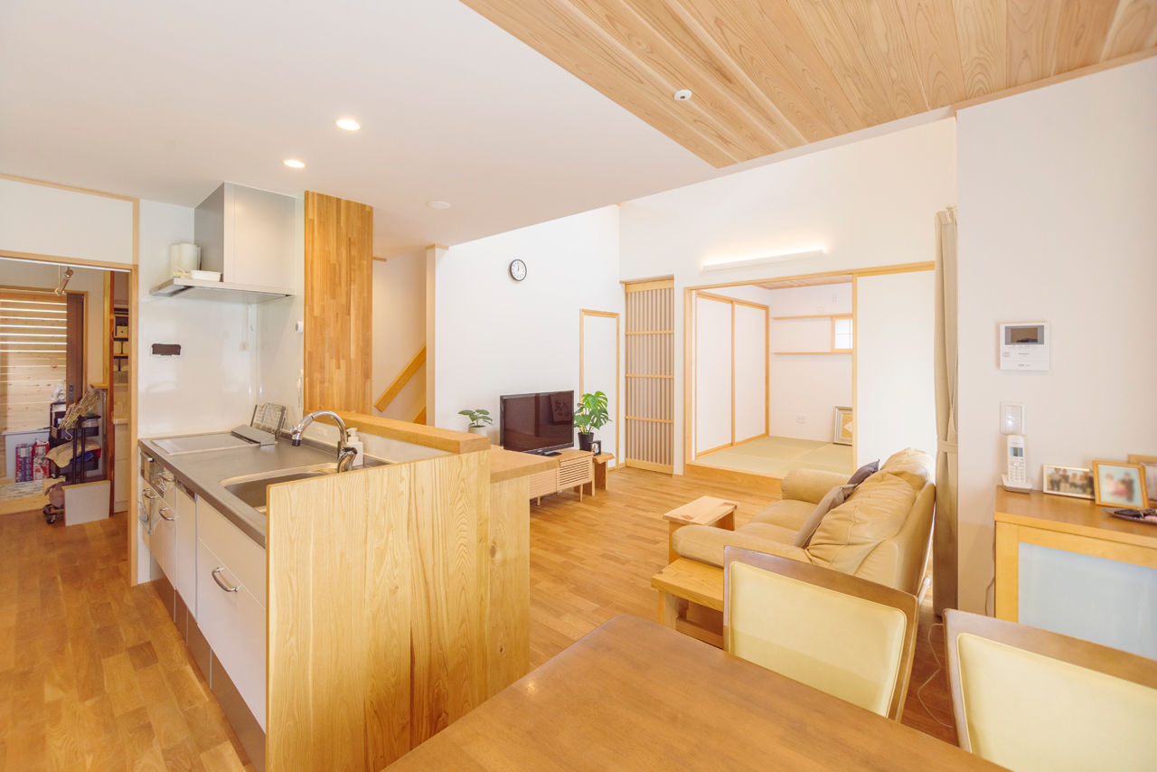 健康住宅そよかぜの家（ブリーズ・カンパニー） 【京都/2000万円台】快適に暮らせる高気密・高断熱と多彩な木を取り入れて仕上げたこだわりの一邸をの建築実例画像4