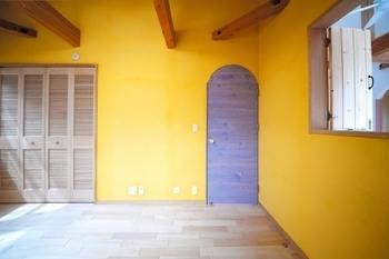 ケンテムハウス／無添加住宅 コッツウォルズ風の無添加住宅。異なる自然素材の調和と融合が美しいお家の建築実例画像1