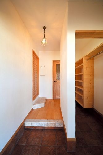 ケンテムハウス／無添加住宅 コッツウォルズ風の無添加住宅。異なる自然素材の調和と融合が美しいお家の建築実例画像3