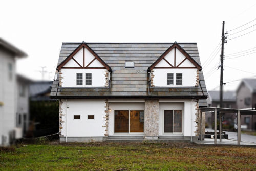 ケンテムハウス／無添加住宅 北欧風デザインが素敵な、漆喰の壁と自然素材に包まれた輸入住宅テイストのお家の建築実例画像2