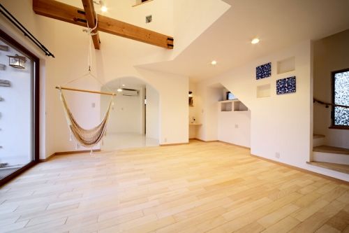 ケンテムハウス／無添加住宅 北欧風デザインが素敵な、漆喰の壁と自然素材に包まれた輸入住宅テイストのお家の建築実例画像4