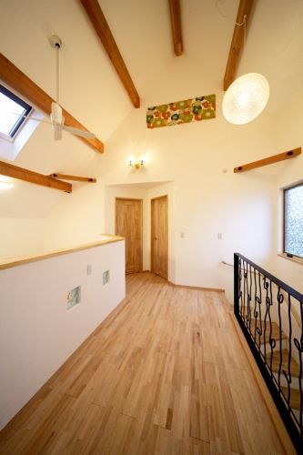 ケンテムハウス／無添加住宅 北欧風デザインが素敵な、漆喰の壁と自然素材に包まれた輸入住宅テイストのお家の建築実例画像7