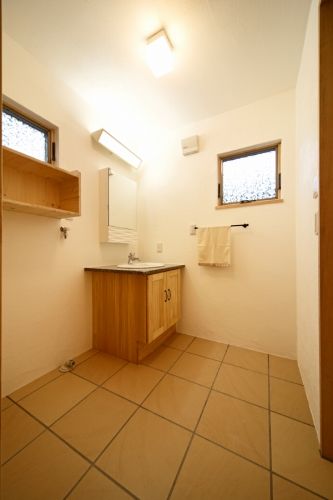 ケンテムハウス／無添加住宅 北欧風デザインが素敵な、漆喰の壁と自然素材に包まれた輸入住宅テイストのお家の建築実例画像9