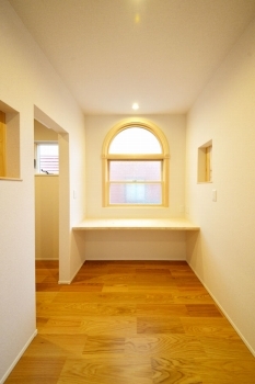 ケンテムハウス／無添加住宅 沢山の無垢木材を使用したアメリカンモダンテイストなお家の建築実例画像6