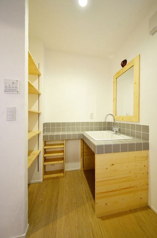 ケンテムハウス／無添加住宅 大胆な挿し色が映える、北欧デザインのスカンジナビアスタイルの家の建築実例画像7