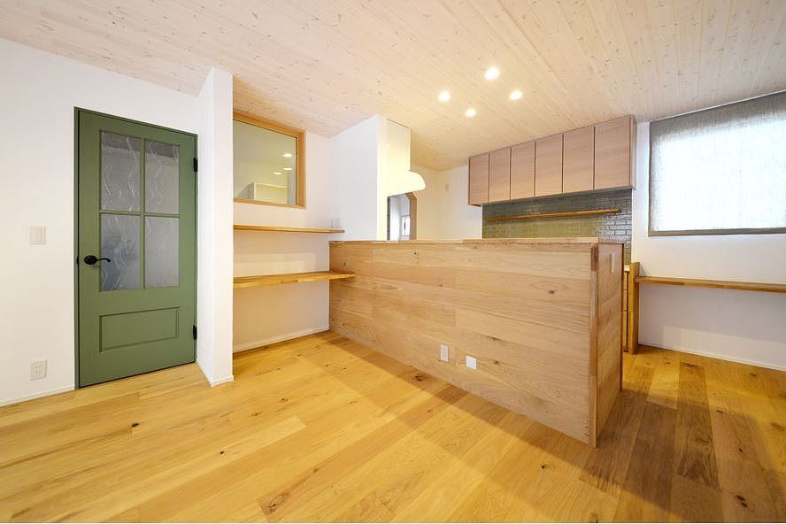 ケンテムハウス／無添加住宅 大胆な挿し色が映える、北欧デザインのスカンジナビアスタイルの家の建築実例画像9