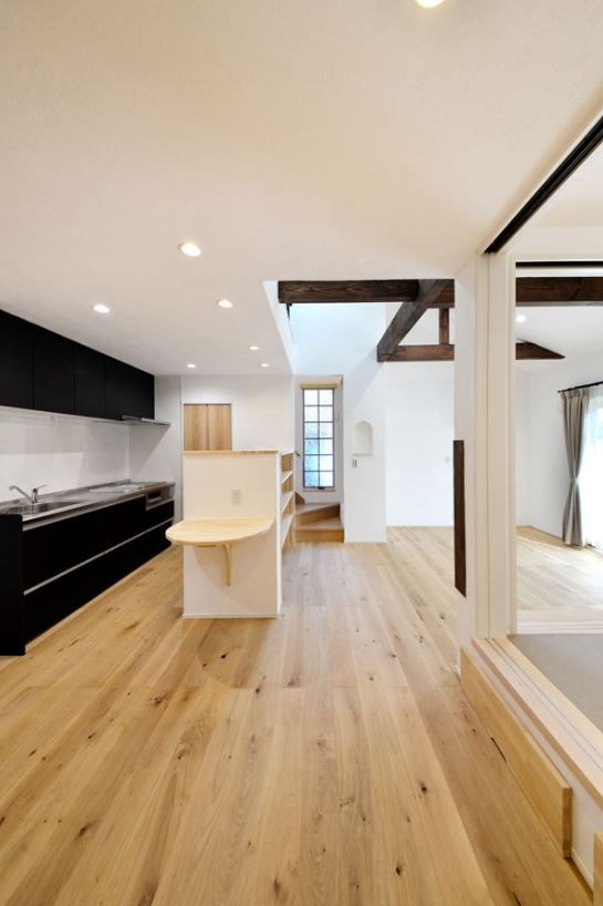 ケンテムハウス／無添加住宅 高い天井がもたらす、開放感が心地いい平屋の住まいの建築実例画像3