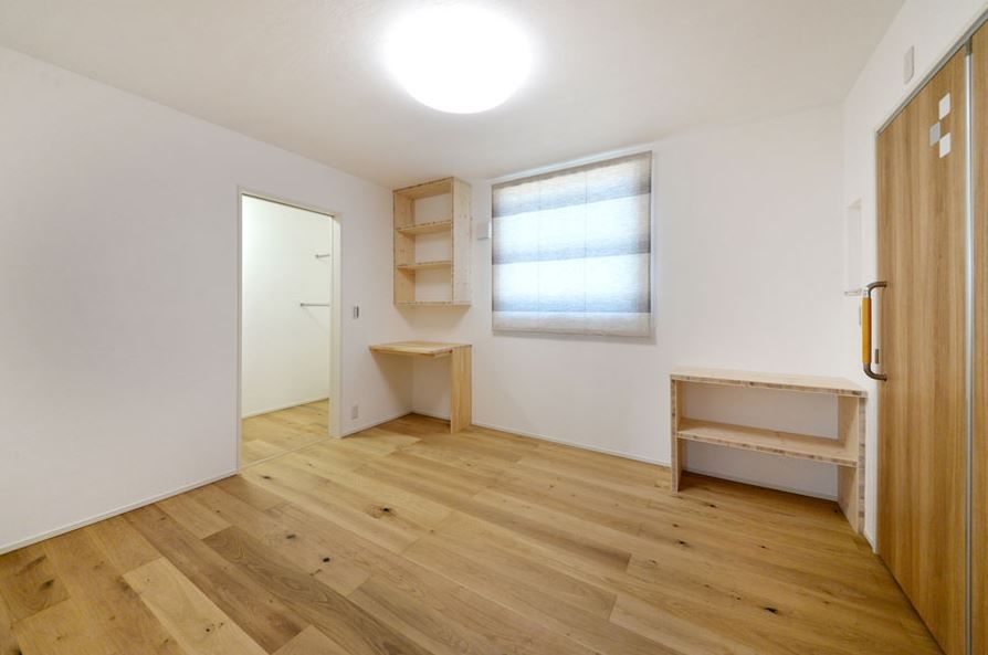 ケンテムハウス／無添加住宅 高い天井がもたらす、開放感が心地いい平屋の住まいの建築実例画像4