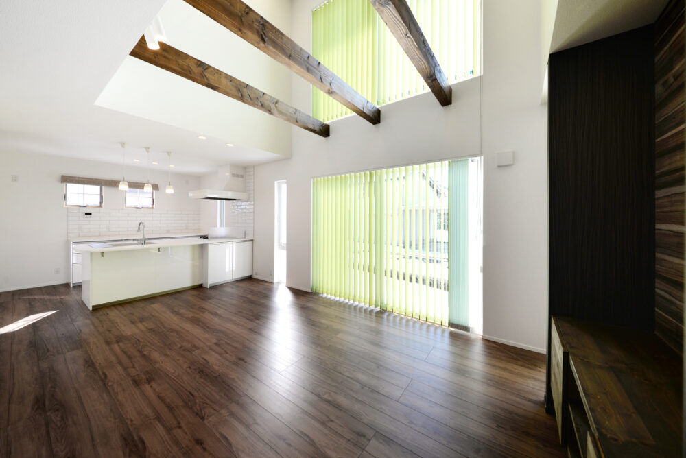 ケンテムハウス／無添加住宅 大開口から自然の光と風をたっぷりと取り込む、心地よさと開放感あふれる住まいの建築実例画像3