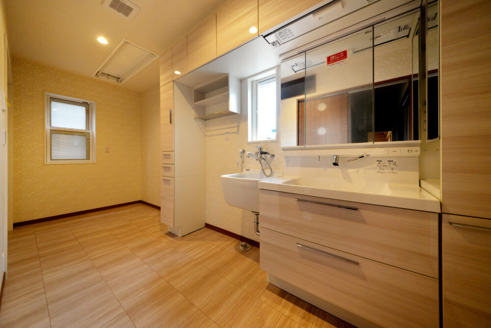 ケンテムハウス／無添加住宅 伝統的な日本の住まいに現代的な暮らしやすさを融合させた、和モダンスタイルの二世帯住宅の建築実例画像9