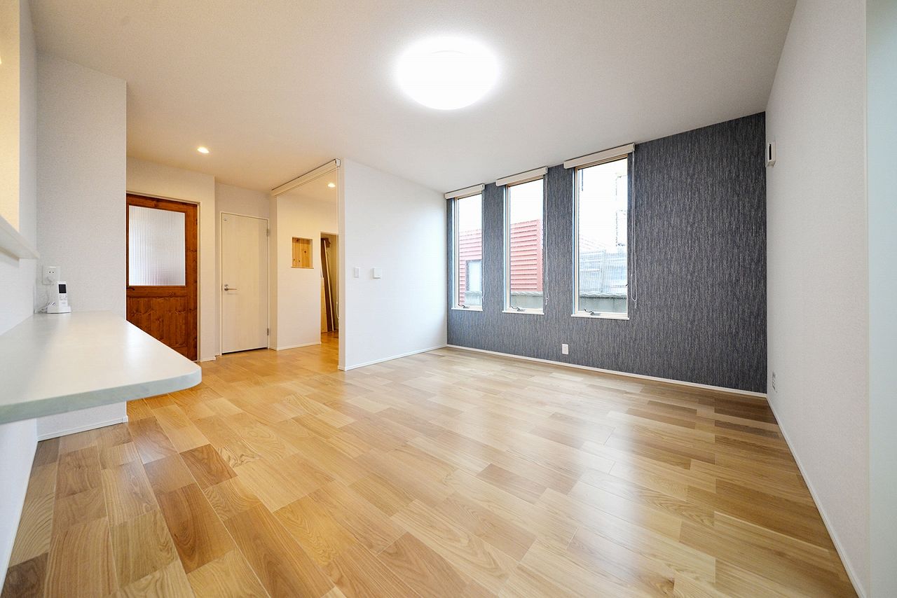 ケンテムハウス／無添加住宅 無垢の木材と白い壁のコントラストが美しい自然素材の家の建築実例画像4