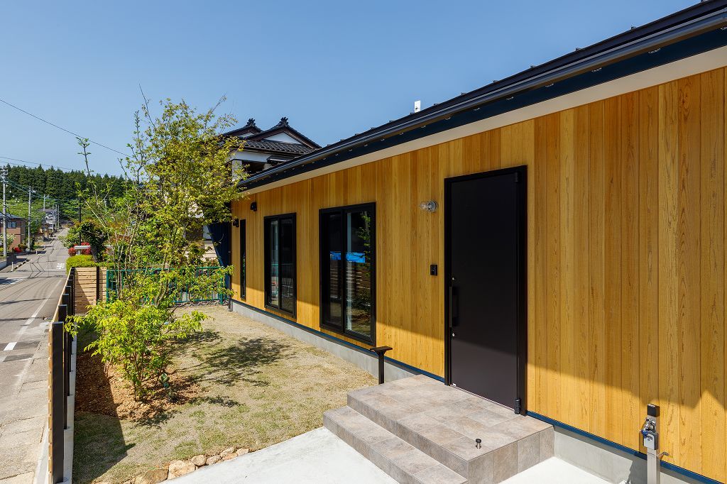 エツサス 【ナチュラルモダン】木目が彩る、くつろぎの空間の建築実例画像2