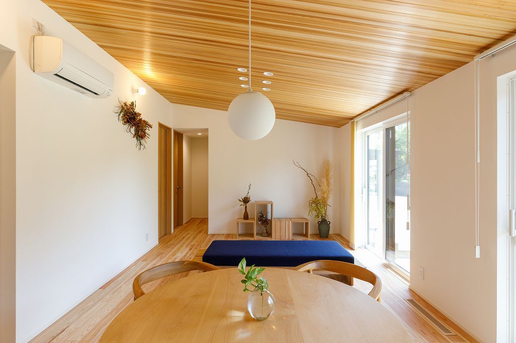 エツサス 【ナチュラルモダン】木目が彩る、くつろぎの空間の建築実例画像4