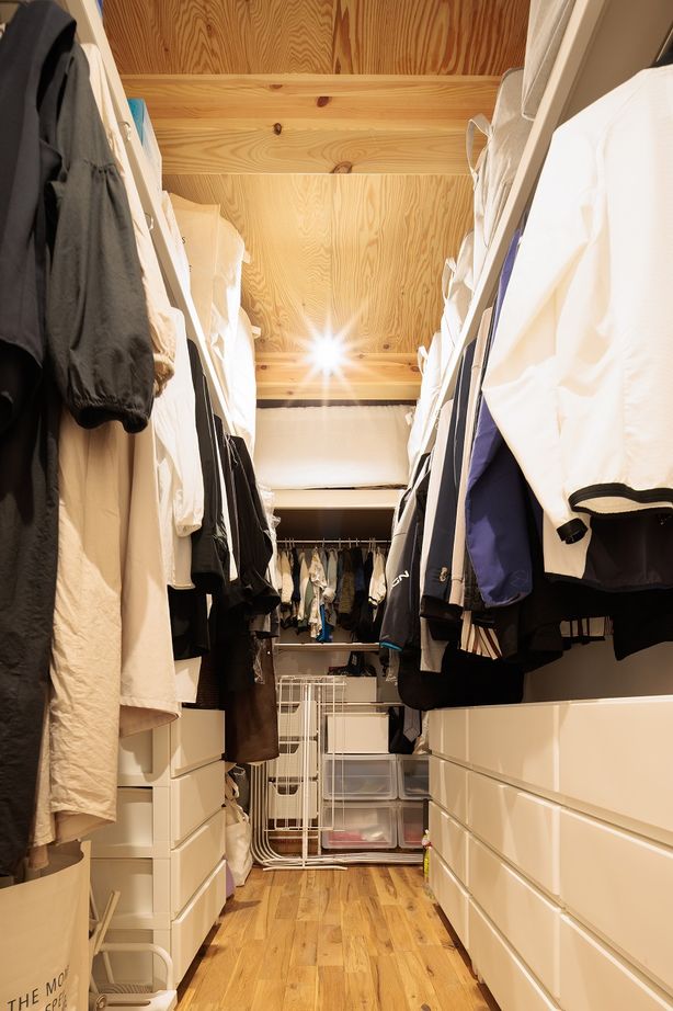 ソラマド埼玉 【中庭／吹き抜け／間取り有】コの字型キッチンとリビング直結の中庭、家族やゲストが自然と集まる明るい家の建築実例画像7