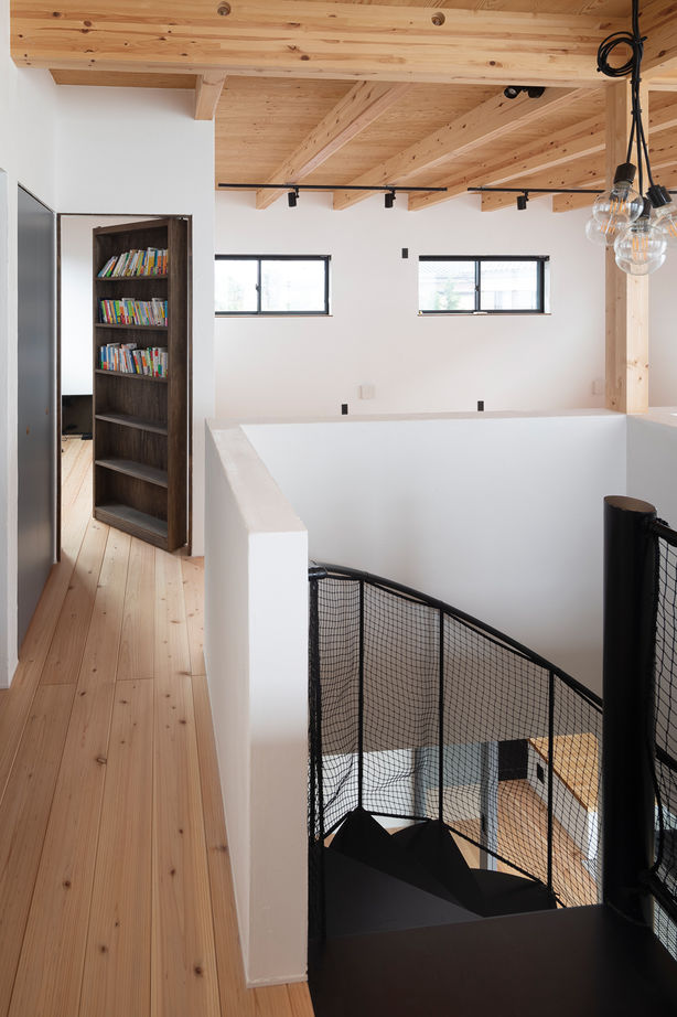 ソラマド埼玉 【 2000万円台／中庭／吹き抜け／間取り有】吹き抜けに張った大きなハンモックは、家族の大好きな遊び場の建築実例画像4