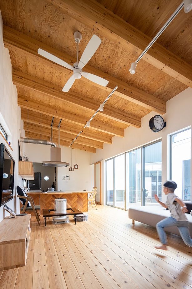 ソラマド埼玉 【平屋／中庭／土間／間取り有】ブリッジやボルダリングなどの遊び心をプラス。楽しいQの字型の住まいの建築実例画像5