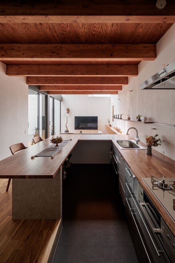 ソラマド埼玉 【中庭／吹き抜け／間取り有】周囲からの視線を遮りつつ開放感をもたらす、住宅地にこそ最適な中庭のある家の建築実例画像7