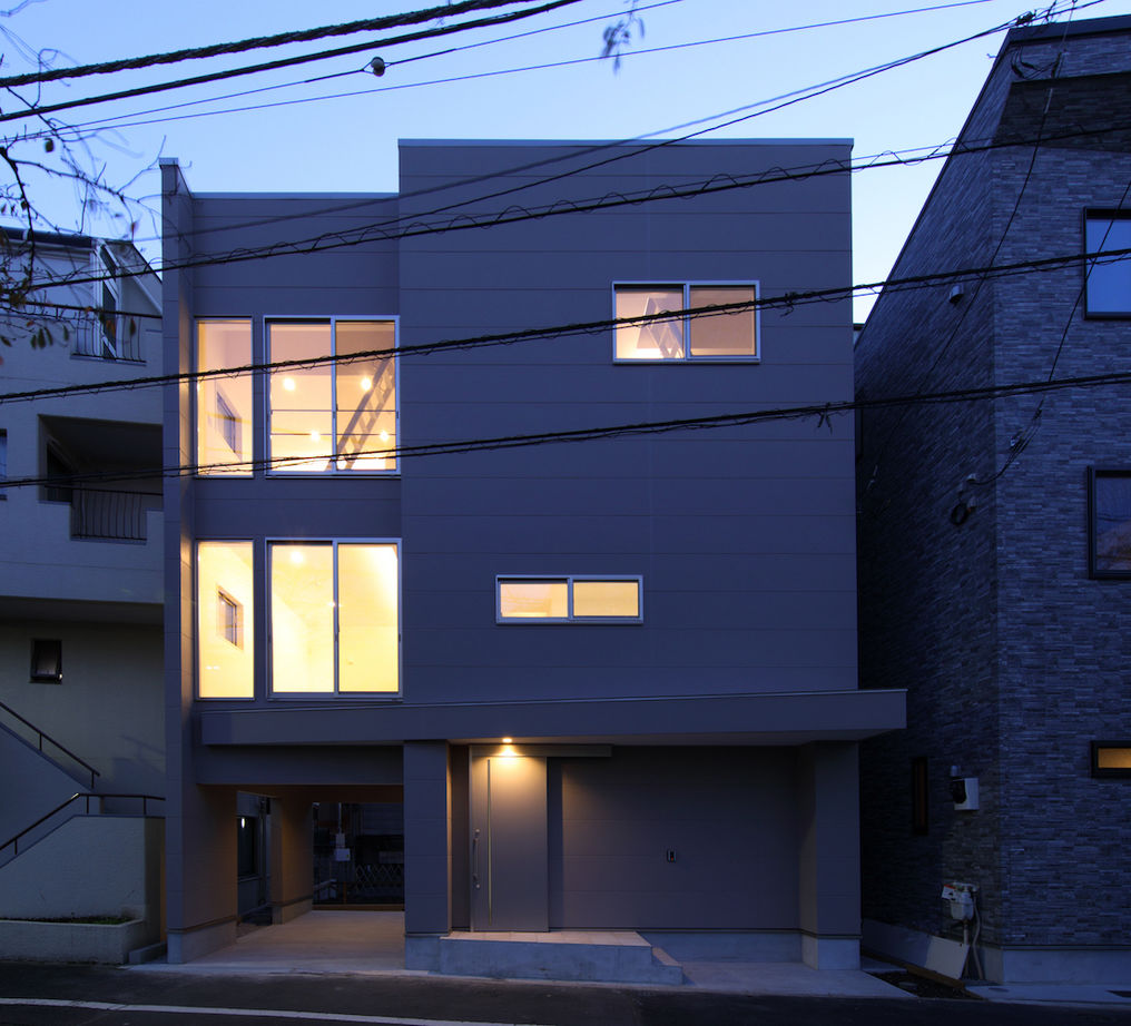 １０１０ｈｏｕｓｅ（安藤工務店） 【リビング階段/1860万円/24坪/間取り有】住宅密集地に光を取り込む、らせん階段を取り入れた開放的な空間の建築実例画像2