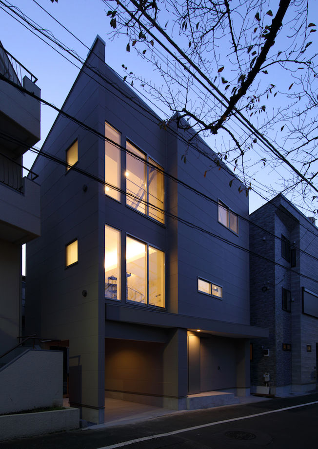 １０１０ｈｏｕｓｅ（安藤工務店） 【リビング階段/1860万円/24坪/間取り有】住宅密集地に光を取り込む、らせん階段を取り入れた開放的な空間の建築実例画像3