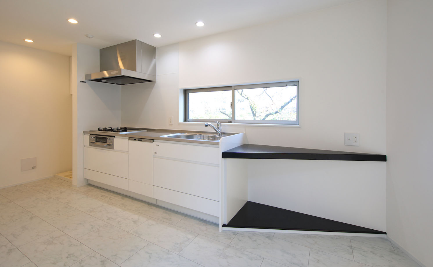 １０１０ｈｏｕｓｅ（安藤工務店） 【リビング階段/1860万円/24坪/間取り有】住宅密集地に光を取り込む、らせん階段を取り入れた開放的な空間の建築実例画像13