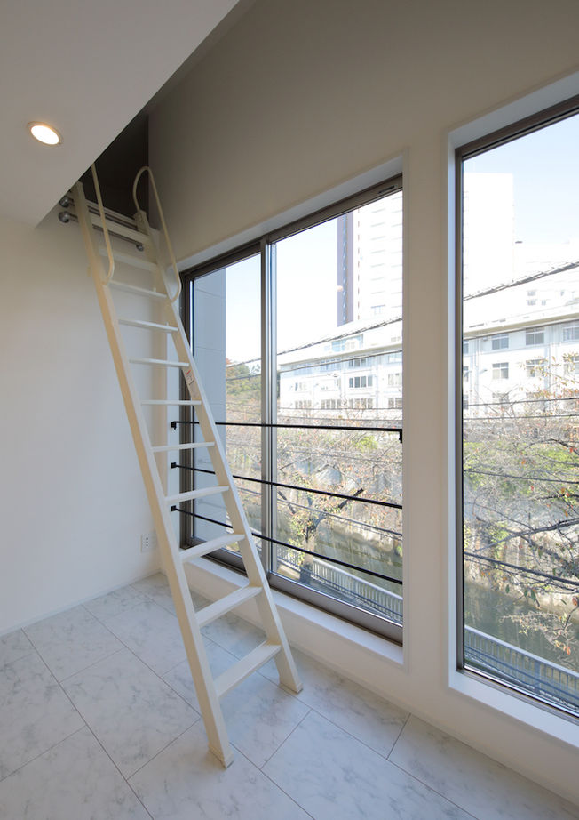 １０１０ｈｏｕｓｅ（安藤工務店） 【リビング階段/1860万円/24坪/間取り有】住宅密集地に光を取り込む、らせん階段を取り入れた開放的な空間の建築実例画像17