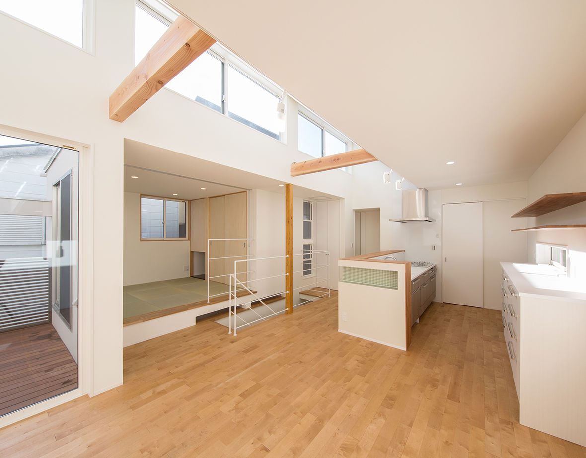 １０１０ｈｏｕｓｅ（安藤工務店） 【リビング階段/1500万円～2000万円/30坪台/間取り有】光と風を巧みに取り込む、ビルトインガレージの家の建築実例画像3