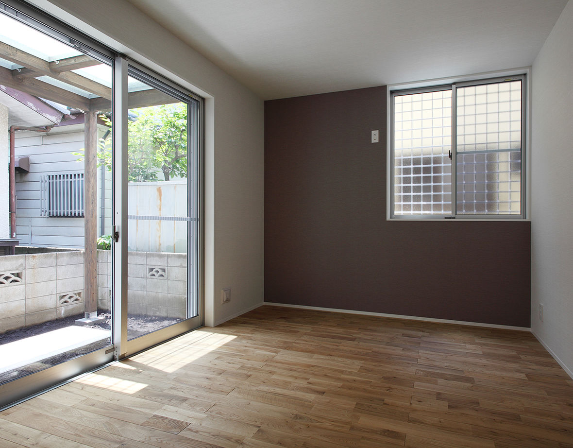 １０１０ｈｏｕｓｅ（安藤工務店） 【ビルトインガレージ/1780万円/32坪/間取図有】道路に面した角地でも外は閉じ、内に解放感ある寛ぎの家の建築実例画像7