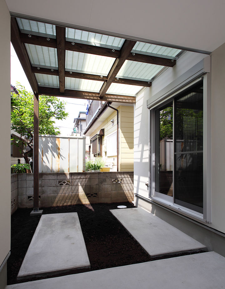 １０１０ｈｏｕｓｅ（安藤工務店） 【ビルトインガレージ/1780万円/32坪/間取図有】道路に面した角地でも外は閉じ、内に解放感ある寛ぎの家の建築実例画像8