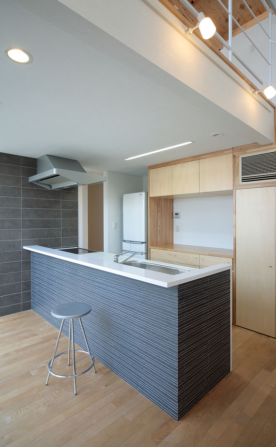 １０１０ｈｏｕｓｅ（安藤工務店） 【1690万円／28坪／間取り有】外に閉じ、中庭やテラスから光を取り入れる。周囲を気にせず寛げる家の建築実例画像6