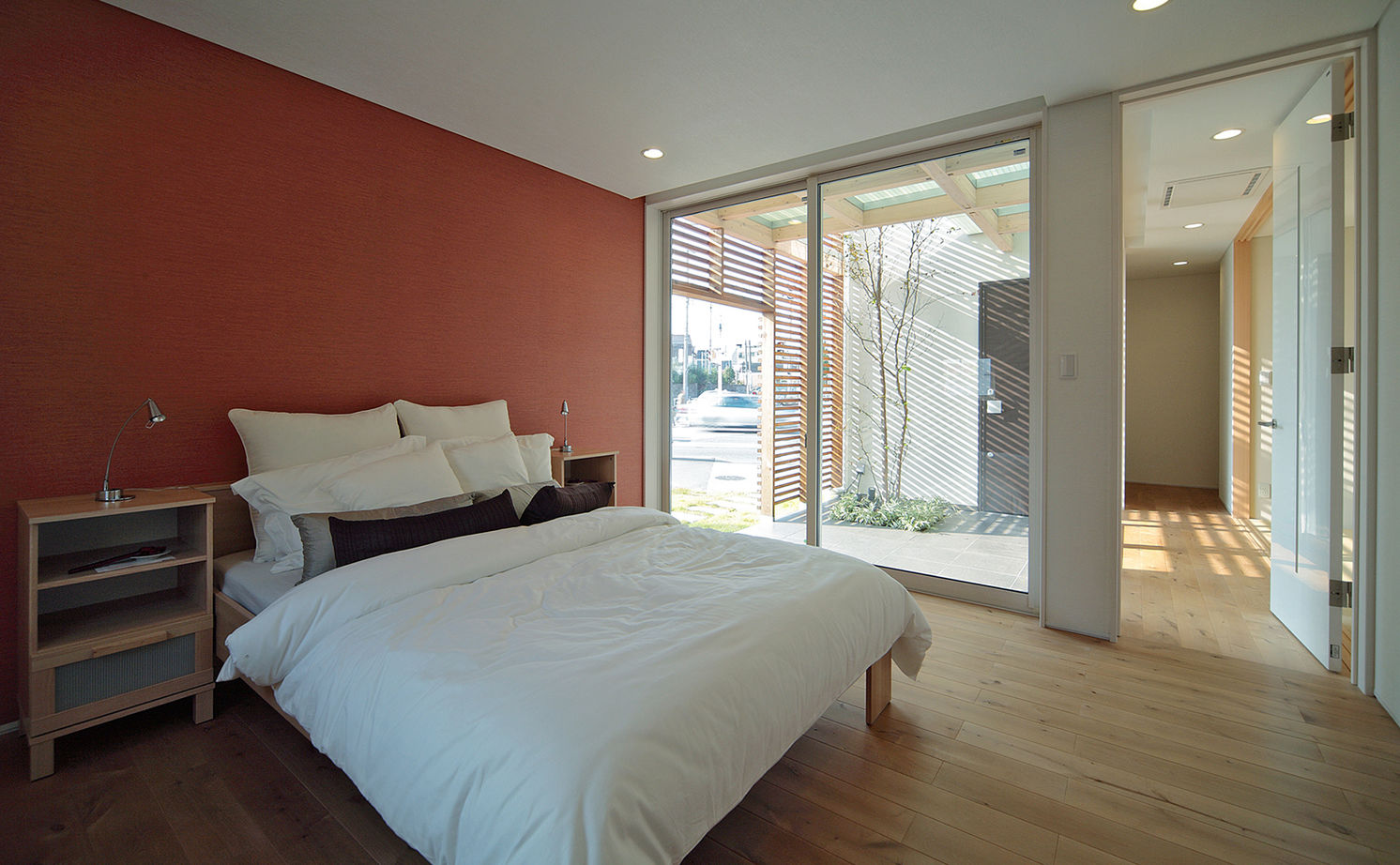 １０１０ｈｏｕｓｅ（安藤工務店） 【1690万円／28坪／間取り有】外に閉じ、中庭やテラスから光を取り入れる。周囲を気にせず寛げる家の建築実例画像8