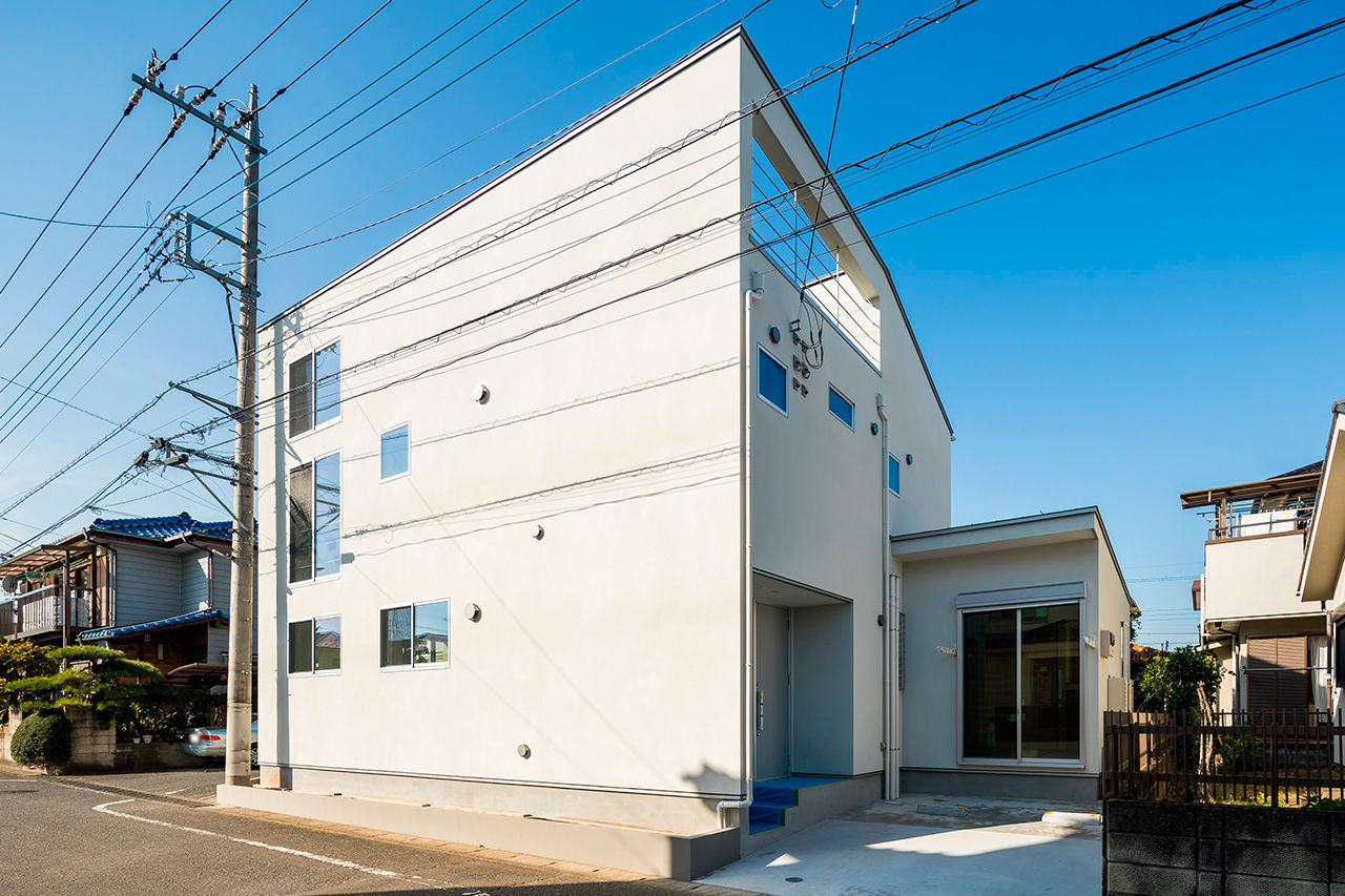 １０１０ｈｏｕｓｅ（安藤工務店） 【2855万円/43坪/間取り有】付かず離れずの距離感が心地いい。お互いの生活を尊重した完全分離二世帯住宅の建築実例画像3