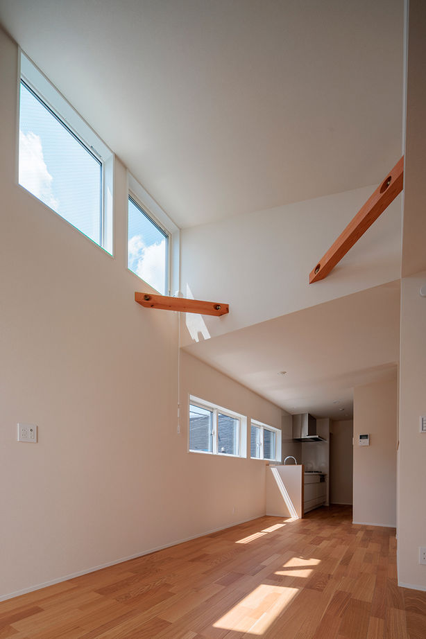 １０１０ｈｏｕｓｅ（安藤工務店） 【1880万円/25坪/間取図有/中庭】変形地や狭小地も特性を活かし、中庭やテラスを実現。光と風を纏う家の建築実例画像2