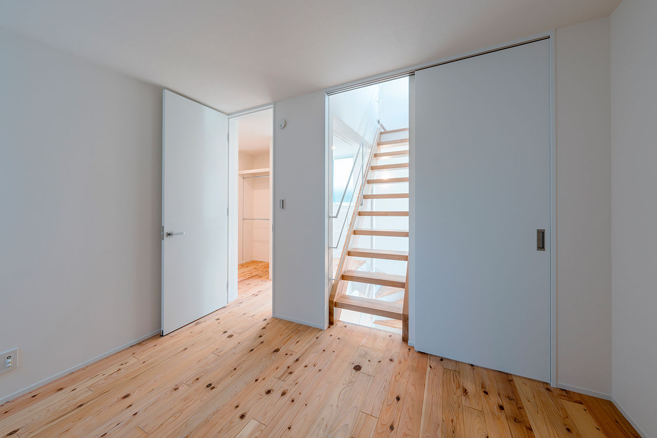 １０１０ｈｏｕｓｅ（安藤工務店） 【防火地域2階建て/21坪/3LDK/間取図有/1989万円】土地制限＆狭小地でも理想を形に。吹抜け×鉄骨階段の家の建築実例画像6