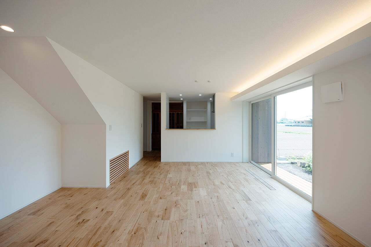 １０１０ｈｏｕｓｅ（安藤工務店） 【3000万円台/43坪/間取図有/全館空調】UA値0.32、C値0.2（※）。大屋根の下で家族の絆を育む二世帯住宅の建築実例画像4