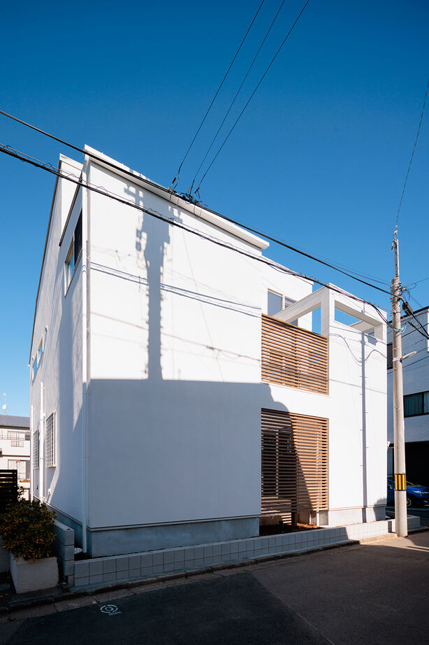 １０１０ｈｏｕｓｅ（安藤工務店） 【2000万円台/32坪/間取図有/中庭】プライバシーの確保×開放感を両立。中庭を囲うコの字型のコートハウスの建築実例画像