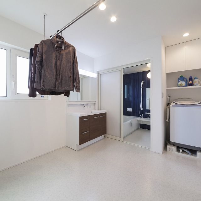 島野工務店 【間取り図有】決め手は高い断熱性能と設備。広々リビングでも快適な室温で暮らせる《平屋》の建築実例画像9