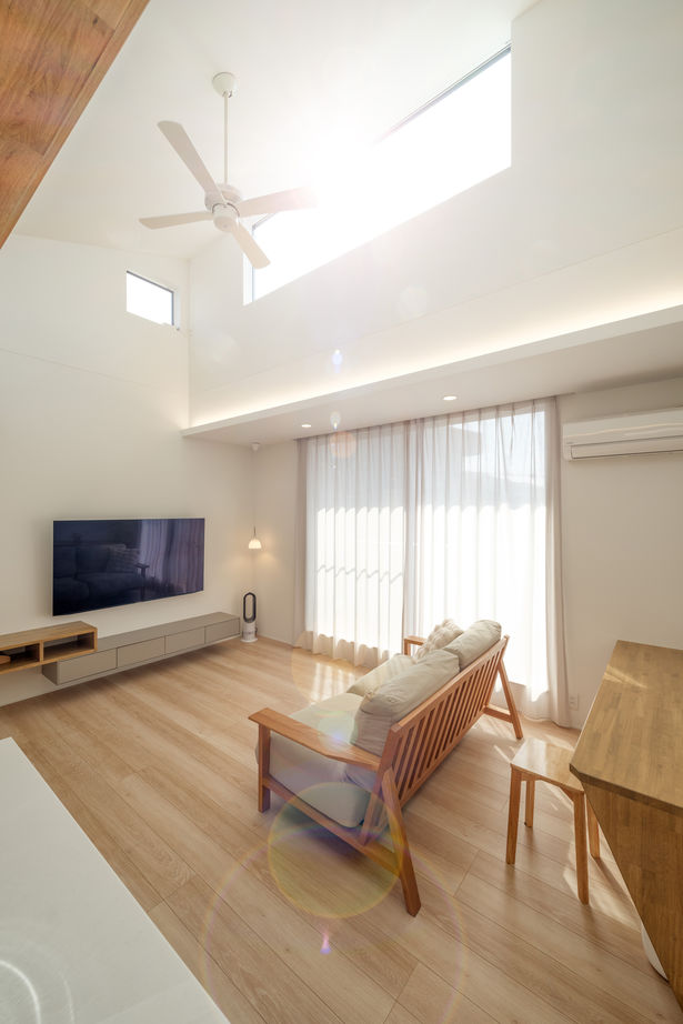 KEIJI一級建築士事務所 【京都・2階リビング・間取り図・2000万円台・30坪台】真っ白なアイランドキッチンで家事ラク仕様の住まいの建築実例画像13