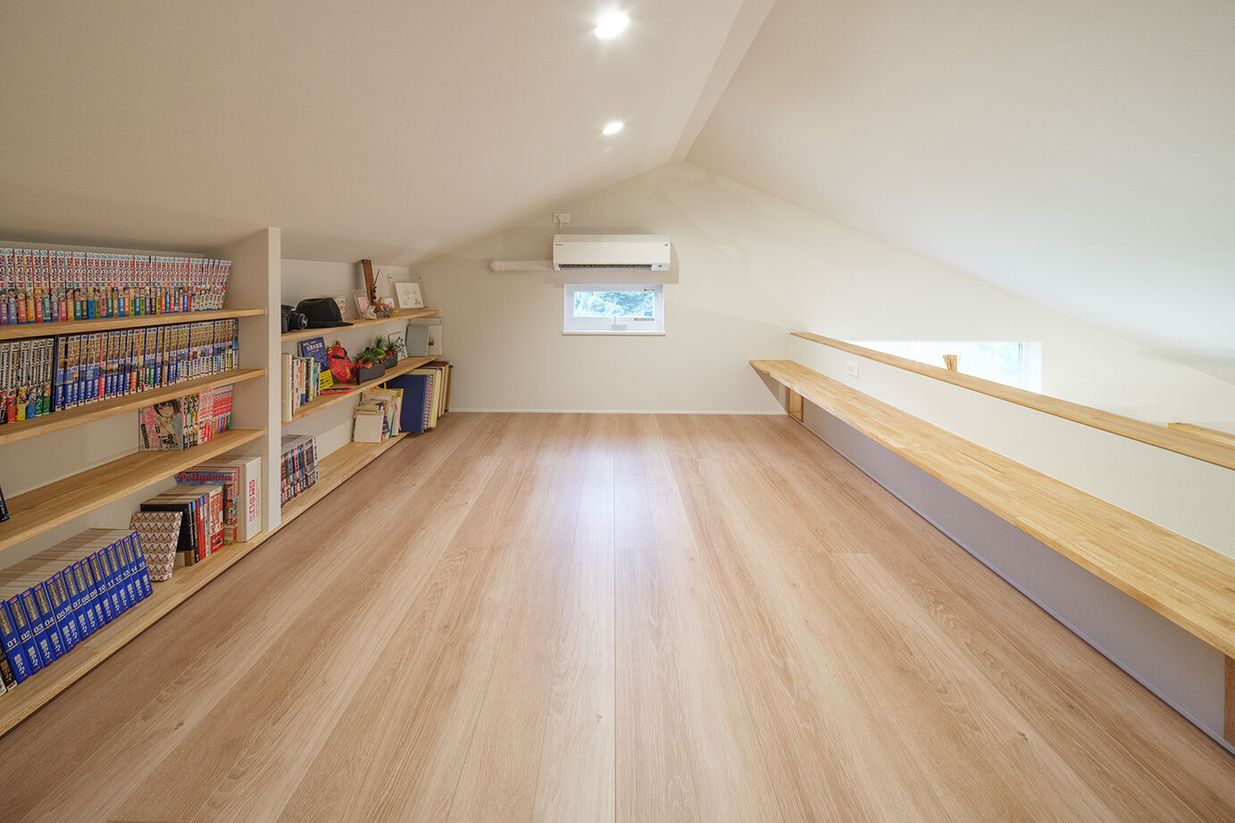KEIJI一級建築士事務所 【W断熱・2階LDK・4000万円台・50坪台・二世帯住宅】天井梁を工夫 愛猫も子どもものびのびアトリエのある家の建築実例画像8