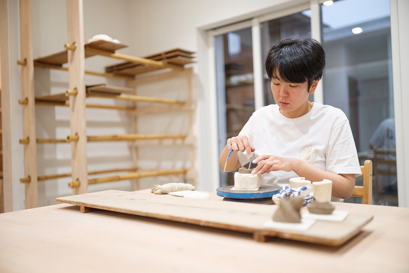 KEIJI一級建築士事務所 【W断熱・2階LDK・4000万円台・50坪台・二世帯住宅】天井梁を工夫 愛猫も子どもものびのびアトリエのある家の建築実例画像16