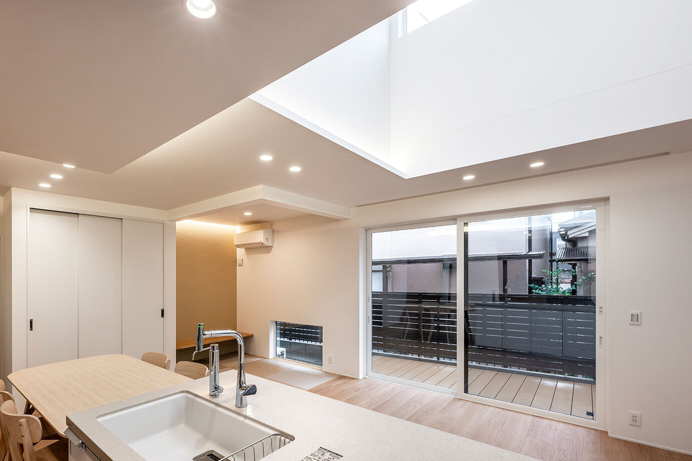 KEIJI一級建築士事務所 【W断熱・間取り図・2000万円台・28坪】夏涼しく、冬は暖か。吹き抜け大空間で、子育て家族も愛犬も快適にの建築実例画像3