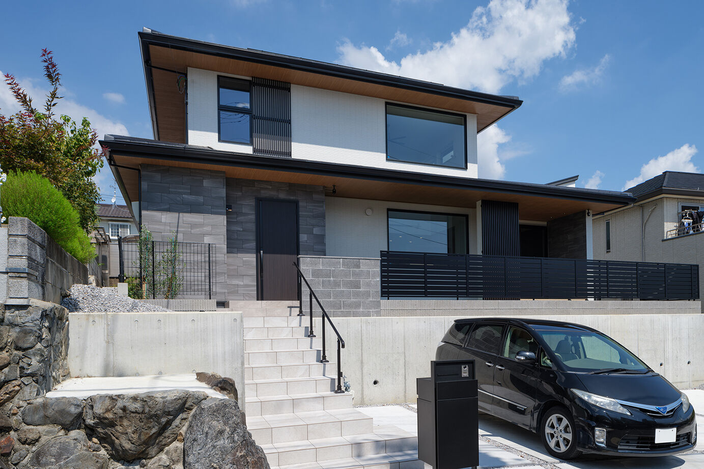 KEIJI一級建築士事務所 【W断熱・太陽光発電・間取り図・3000万円台】生活感を隠してスタイリッシュに。1階で暮らしが完結する家の建築実例画像2