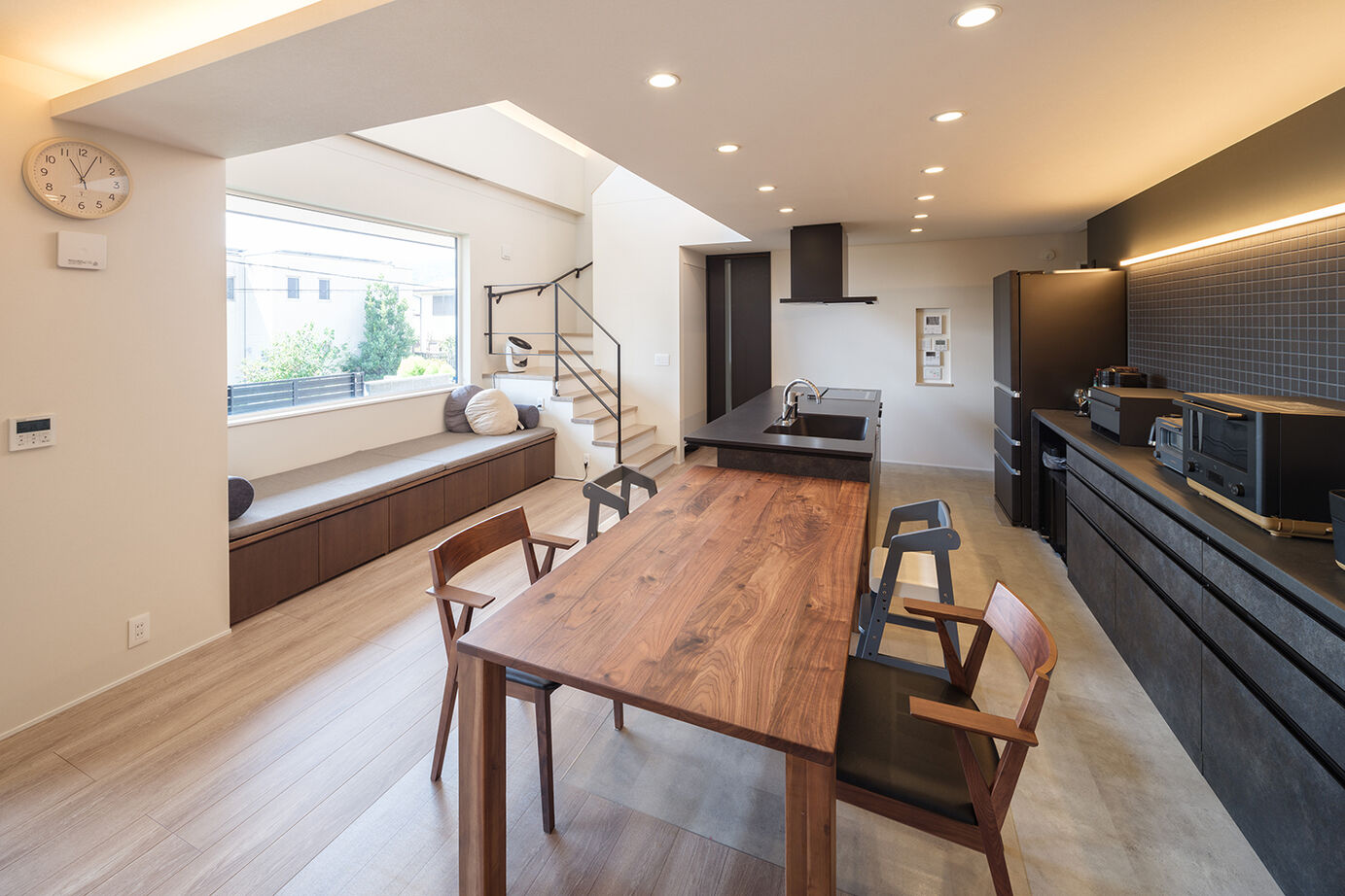 KEIJI一級建築士事務所 【W断熱・太陽光発電・間取り図・3000万円台】生活感を隠してスタイリッシュに。1階で暮らしが完結する家の建築実例画像3