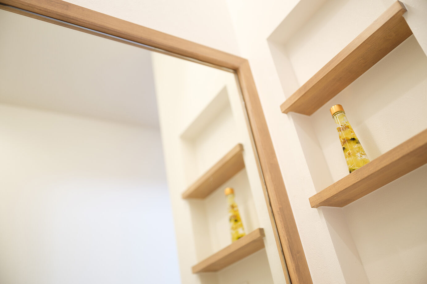 KEIJI一級建築士事務所 【吹き抜け・小上がり・間接照明】空の見える高窓がお気に入り。高性能+床暖房で冬暖かく、光熱費も削減の建築実例画像14