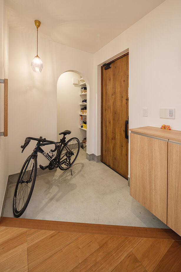 KEIJI一級建築士事務所 【吹き抜け・小上がり・間接照明】空の見える高窓がお気に入り。高性能+床暖房で冬暖かく、光熱費も削減の建築実例画像15