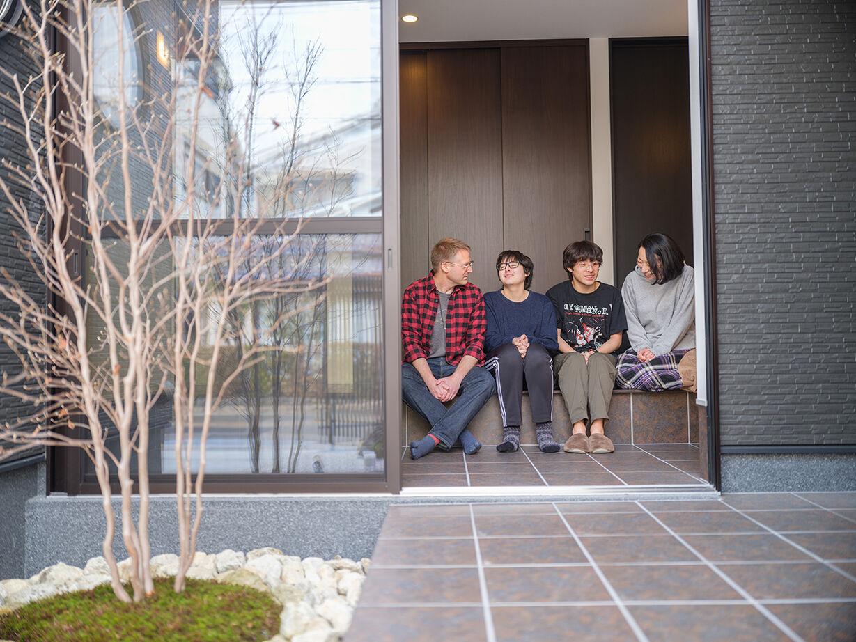 KEIJI一級建築士事務所 【W断熱・2階LDK・和モダン】自然を愛で、家族でなごむ。趣味スペースも充実した、豊かな時間を過ごせる家の建築実例画像2