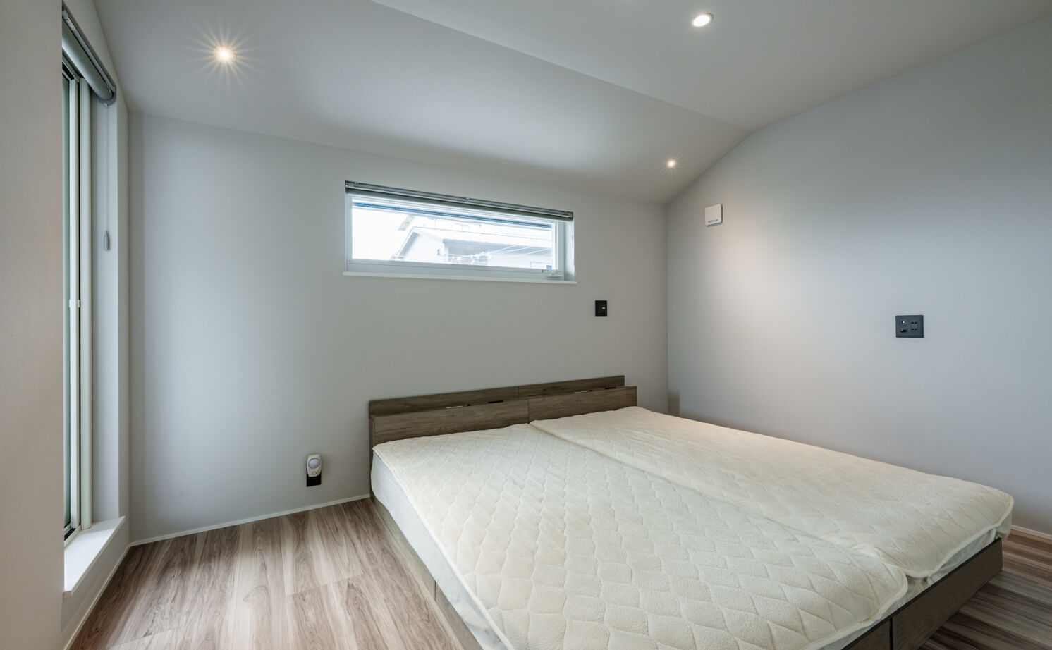 KEIJI一級建築士事務所 【京都・2000万円台・30坪】W断熱の効果を実感。毎日の家事や身支度が楽しくなる明るく開放的な吹抜けの家の建築実例画像11