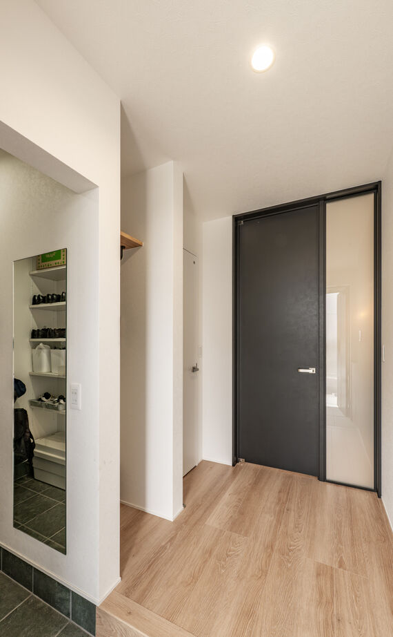 KEIJI一級建築士事務所 【京都・2000万円台・30坪】W断熱の効果を実感。毎日の家事や身支度が楽しくなる明るく開放的な吹抜けの家の建築実例画像14